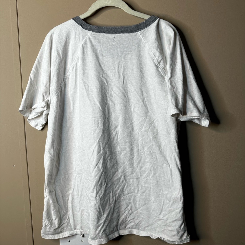 Aerie White and Gray Graphic T-Shirt - Picture 2 of 3